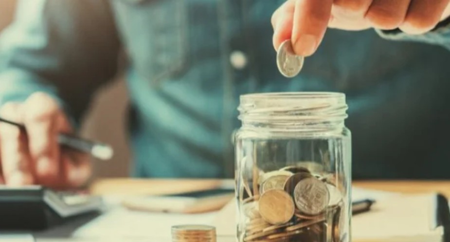 Shqipëria, me përqindjen më të ulët të popullsisë në Europë që arrin të kursejë